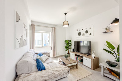 living room 1.jpg