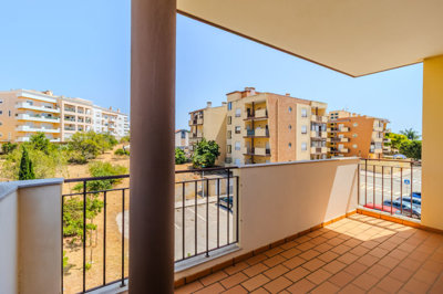 5 BALCONY.jpg
