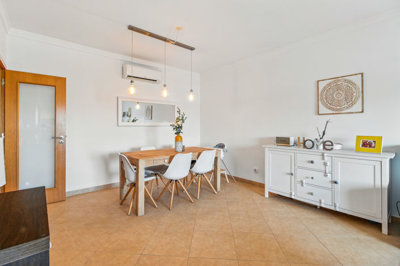 6 LIVING ROOM.jpg