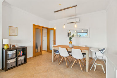 7 LIVING ROOM.jpg