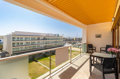 9 BALCONY.jpg