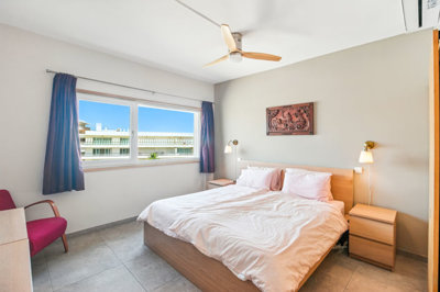 14 BEDROOM.jpg