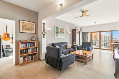 1 LIVING ROOM.jpg