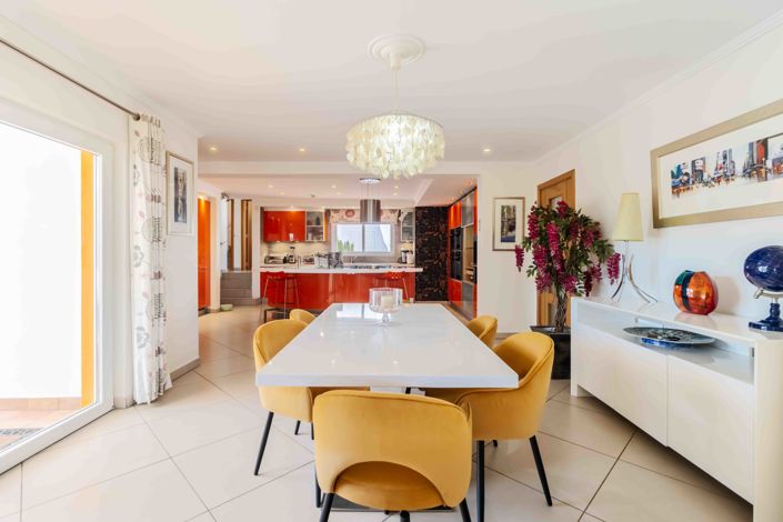 Image No.14-6 Bed Villa for sale