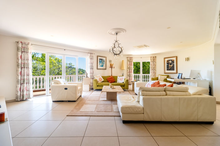 Image No.2-6 Bed Villa for sale