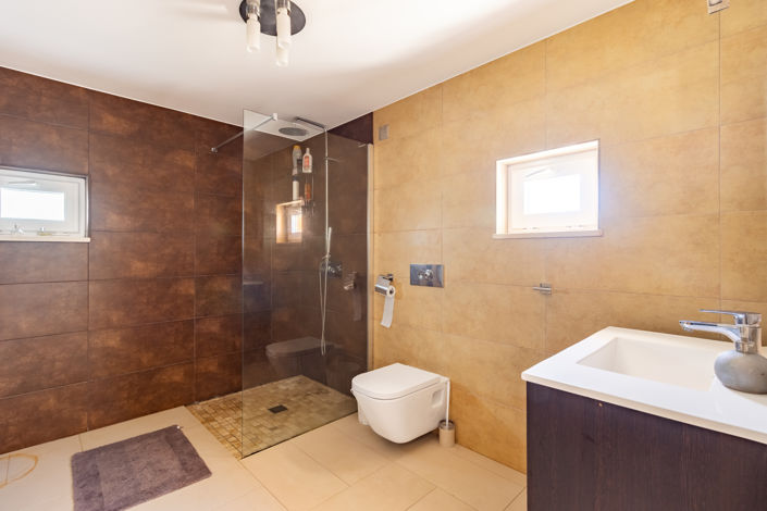 Image No.31-6 Bed Villa for sale