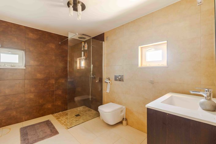 Image No.39-6 Bed Villa for sale