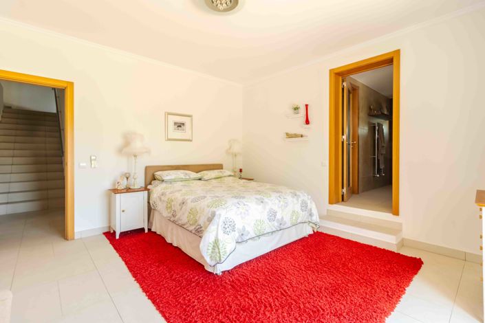 Image No.40-6 Bed Villa for sale