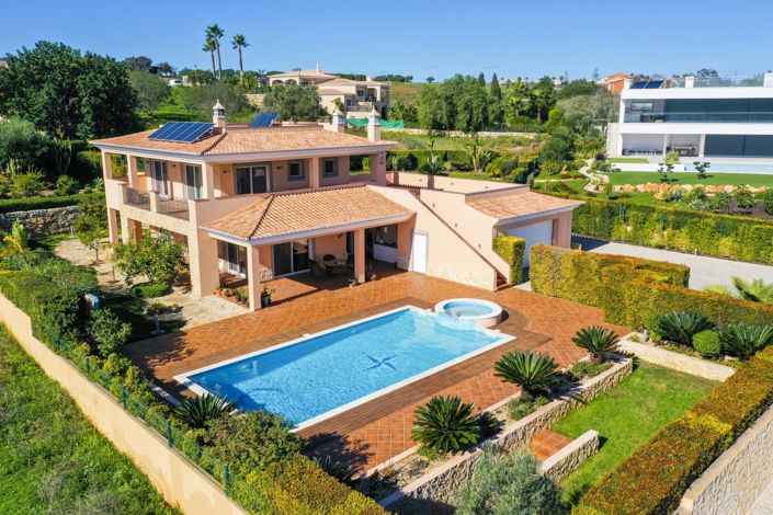 Image No.1-4 Bed Villa for sale