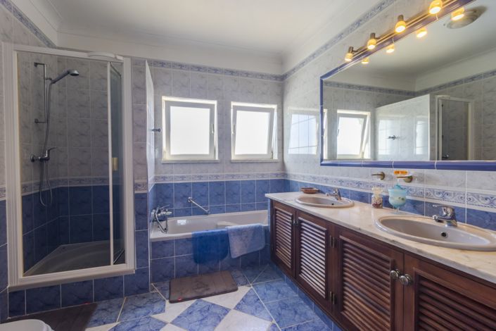 Image No.29-3 Bed Villa for sale