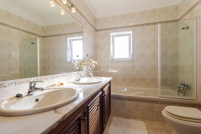 Image No.36-3 Bed Villa for sale