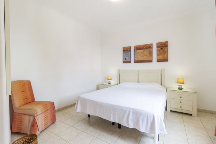 Image No.19-3 Bed Townhouse for sale