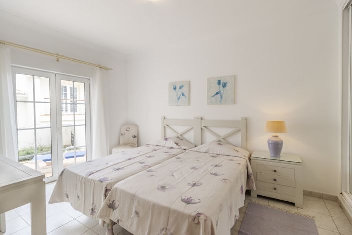 Image No.23-3 Bed Townhouse for sale