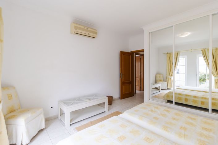 Image No.27-3 Bed Townhouse for sale