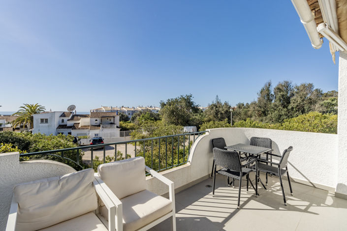 Image No.13-2 Bed Townhouse for sale