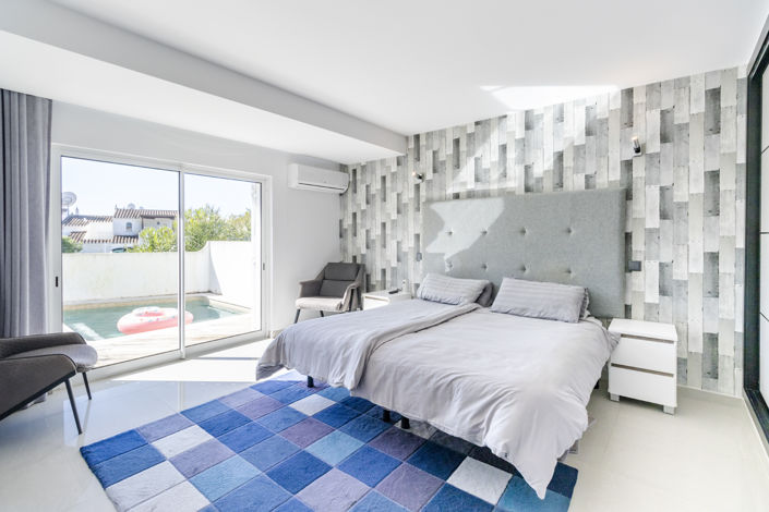 Image No.23-2 Bed Townhouse for sale