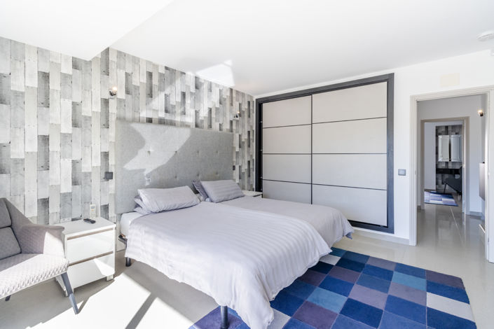 Image No.24-2 Bed Townhouse for sale