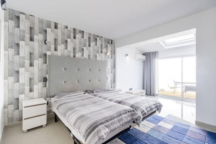 Image No.28-2 Bed Townhouse for sale