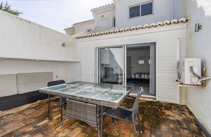 Image No.34-2 Bed Townhouse for sale