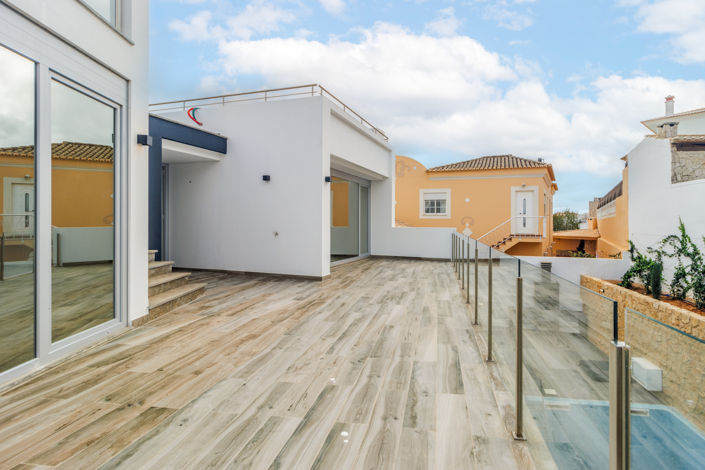 Image No.40-5 Bed Villa for sale