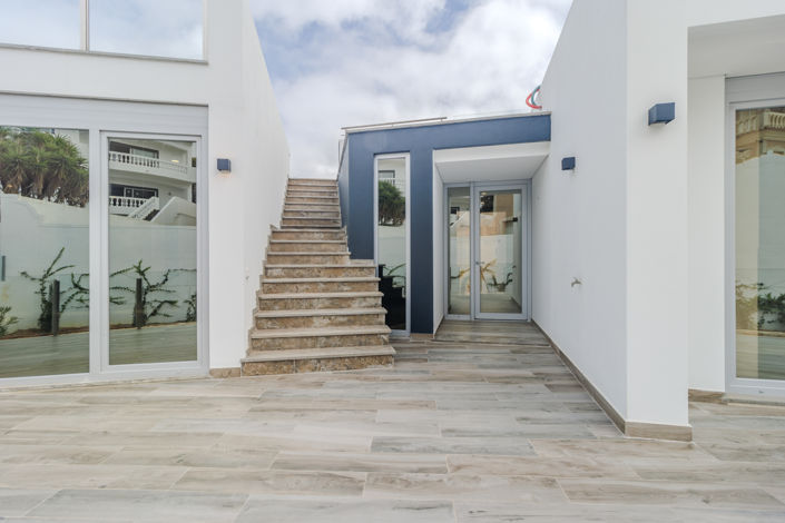 Image No.41-5 Bed Villa for sale