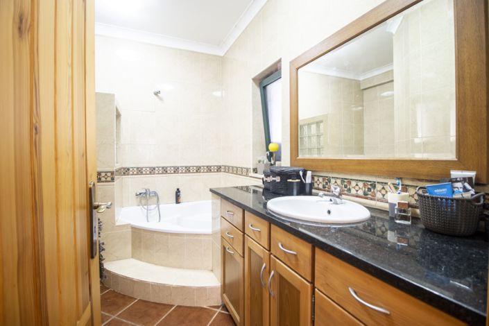 Image No.24-Villa de 4 chambres à vendre à Lagos