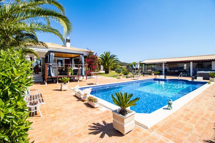 Image No.3-Villa de 4 chambres à vendre à Lagos