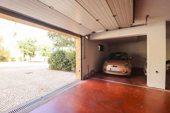 Image No.20-2 Bed Apartment for sale