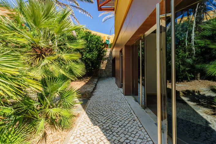 Image No.36-Commercial for sale