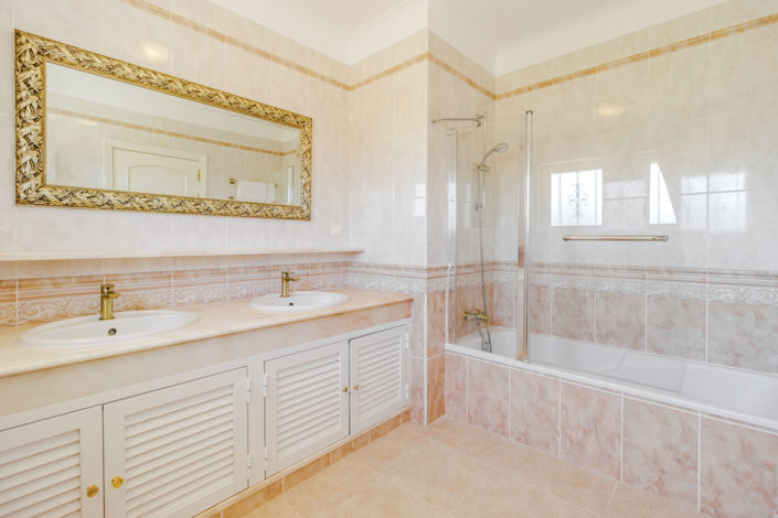 Image No.33-5 Bed Villa for sale