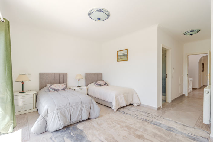 Image No.38-5 Bed Villa for sale