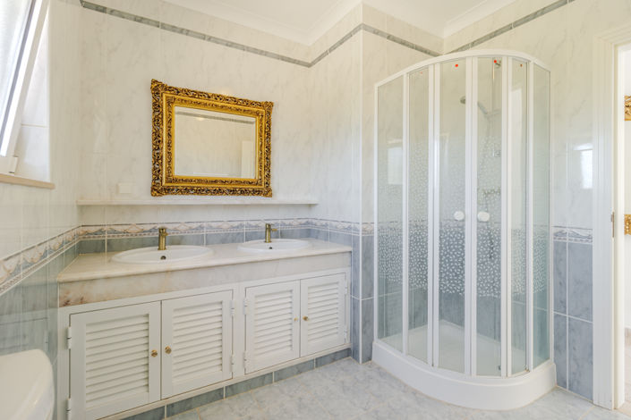 Image No.39-5 Bed Villa for sale