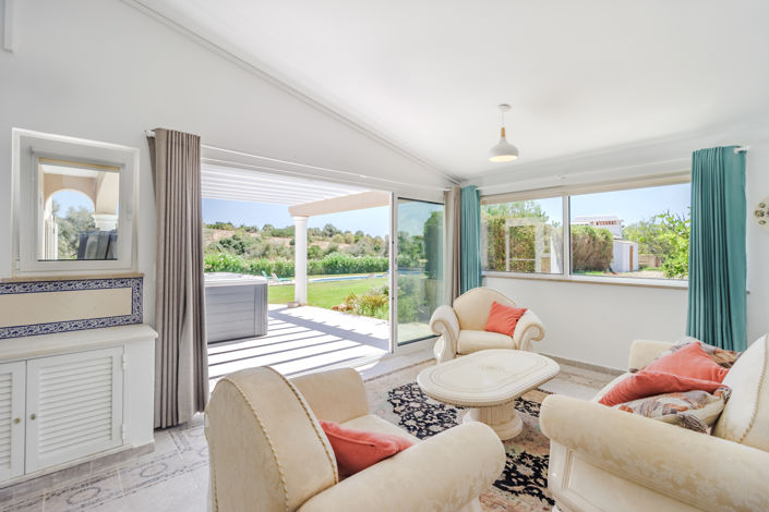 Image No.10-5 Bed Villa for sale