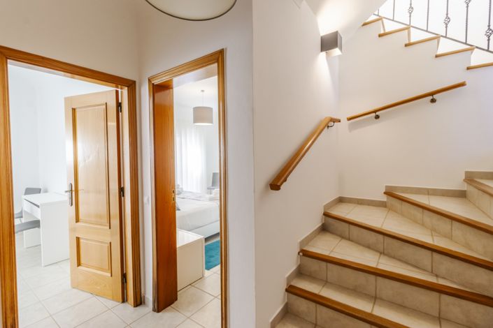 Image No.15-2 Bed Townhouse for sale