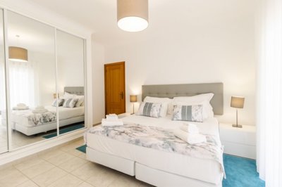Bedroom (Large).jpg