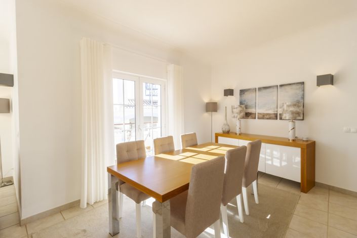 Image No.10-2 Bed Townhouse for sale