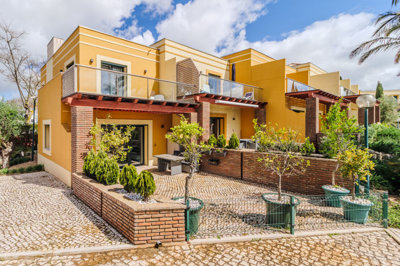 1 - Lagos, Maison de ville