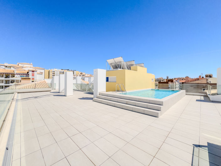 Image No.21-4 Bed Apartment for sale