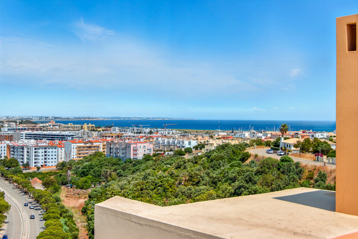 Image No.25-2 Bed Apartment for sale