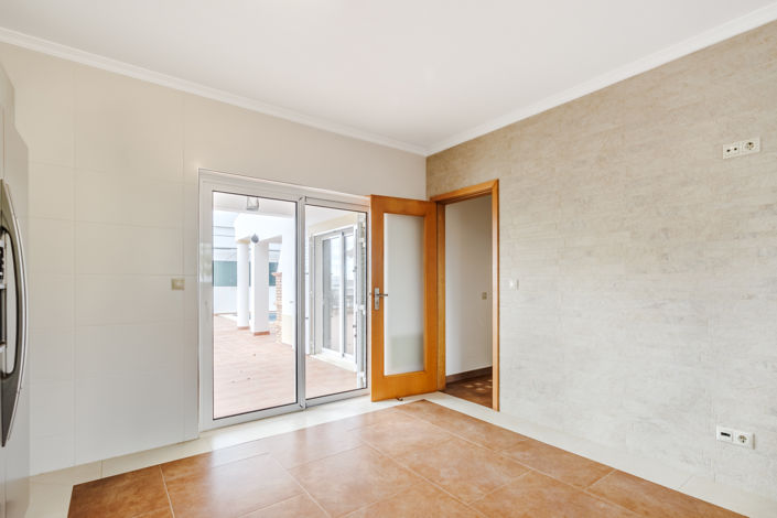 Image No.10-6 Bed Villa for sale