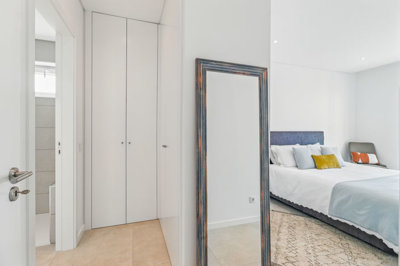 12 BEDROOM.jpg