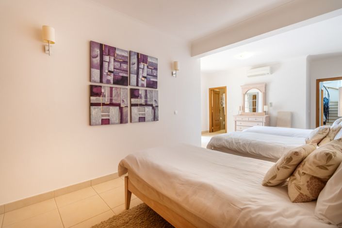 Image No.30-3 Bed Villa for sale