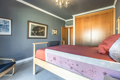 10 BEDROOM.jpg