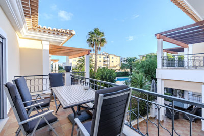 14 BALCONY.jpg