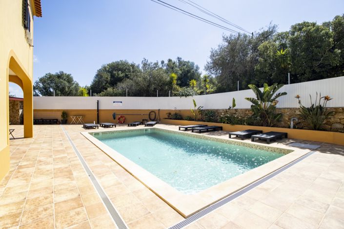 Image No.28-8 Bed Property for sale