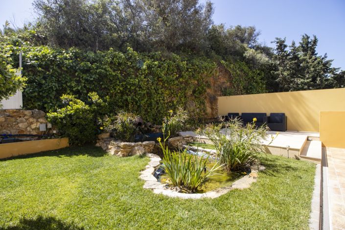 Image No.30-8 Bed Property for sale