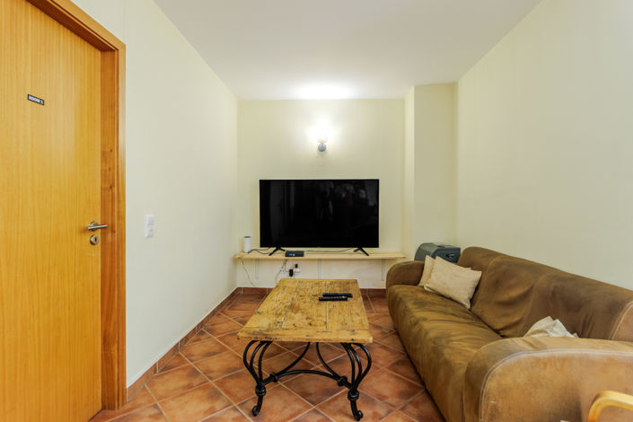 Image No.38-7 Bed Commercial for sale