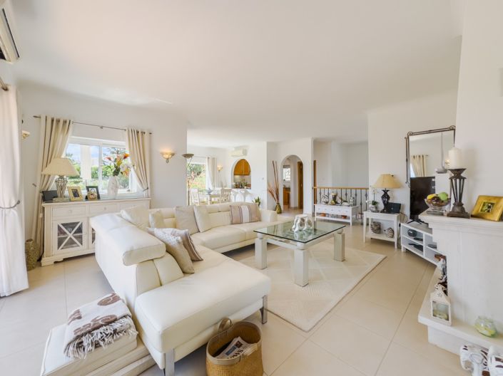 Image No.3-3 Bed Villa for sale