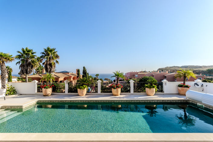 Image No.3-4 Bed Villa for sale