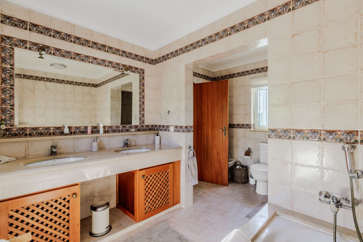 Image No.29-4 Bed Villa for sale